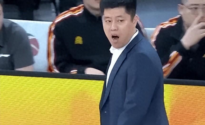 开云体育-山西输球揪出两大软蛋，两主力中锋全场合砍0分，完全成上海卧底