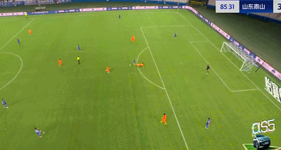 泰山6战不败！5战申花不胜，卡扎戴帽王大雷送点，延续3魔咒