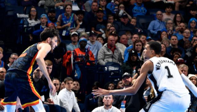 文班VS霍姆格伦：新绝代双骄对决从抢最佳新秀开始