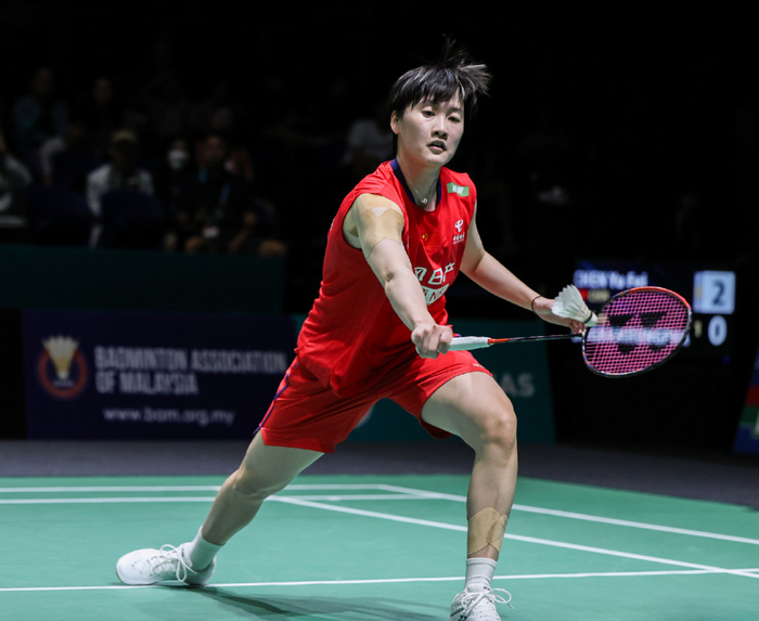 kaiyun-处境艰难,陈雨菲2-0泰国天才美少女夺新年首冠,实现小目标|王祉怡|奥运会冠军|女单|安洗莹|奥运会_新浪体育_新浪新闻