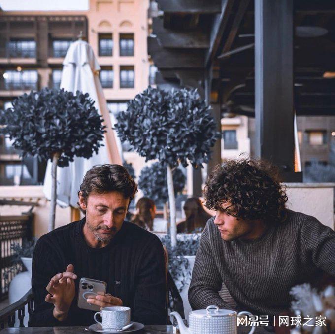 费雷罗被爆在IG上已经取关阿卡，昔日师徒彻底分道扬镳